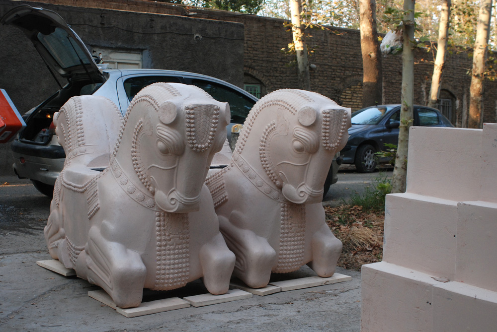 نمونه آتار ایران سرستون های تخت جمشید