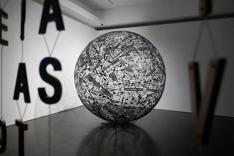 63-selfportrait-music-macba