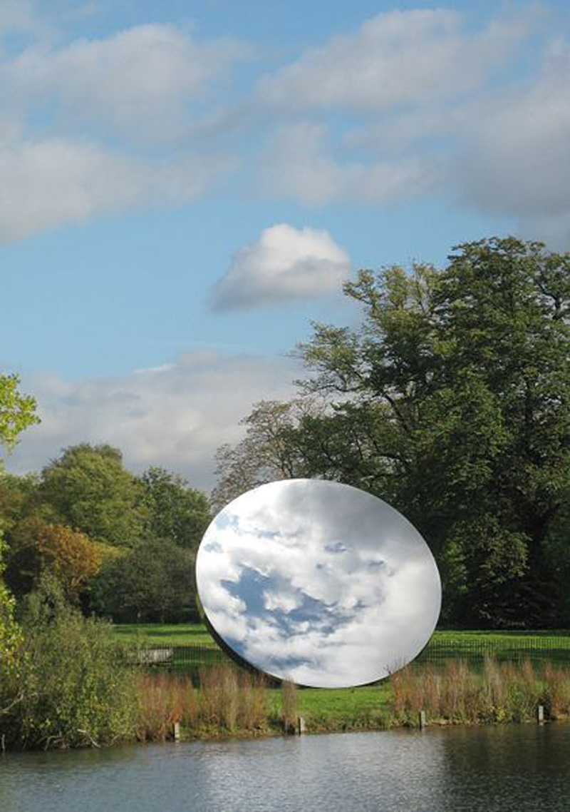 Sky-Mirror-Anish-Kapoor-2001-