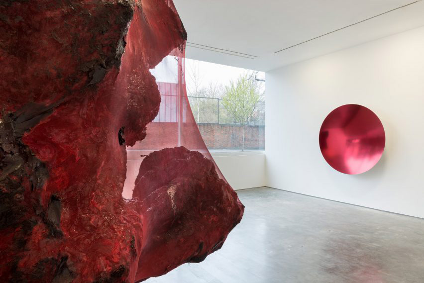 anish-kapoor-lisson-gallery-exhibition-installation_dezeen