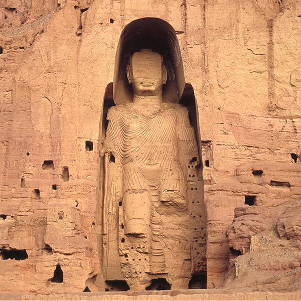 پیکره یادمانی بودا در دره بامیان، افغانستان